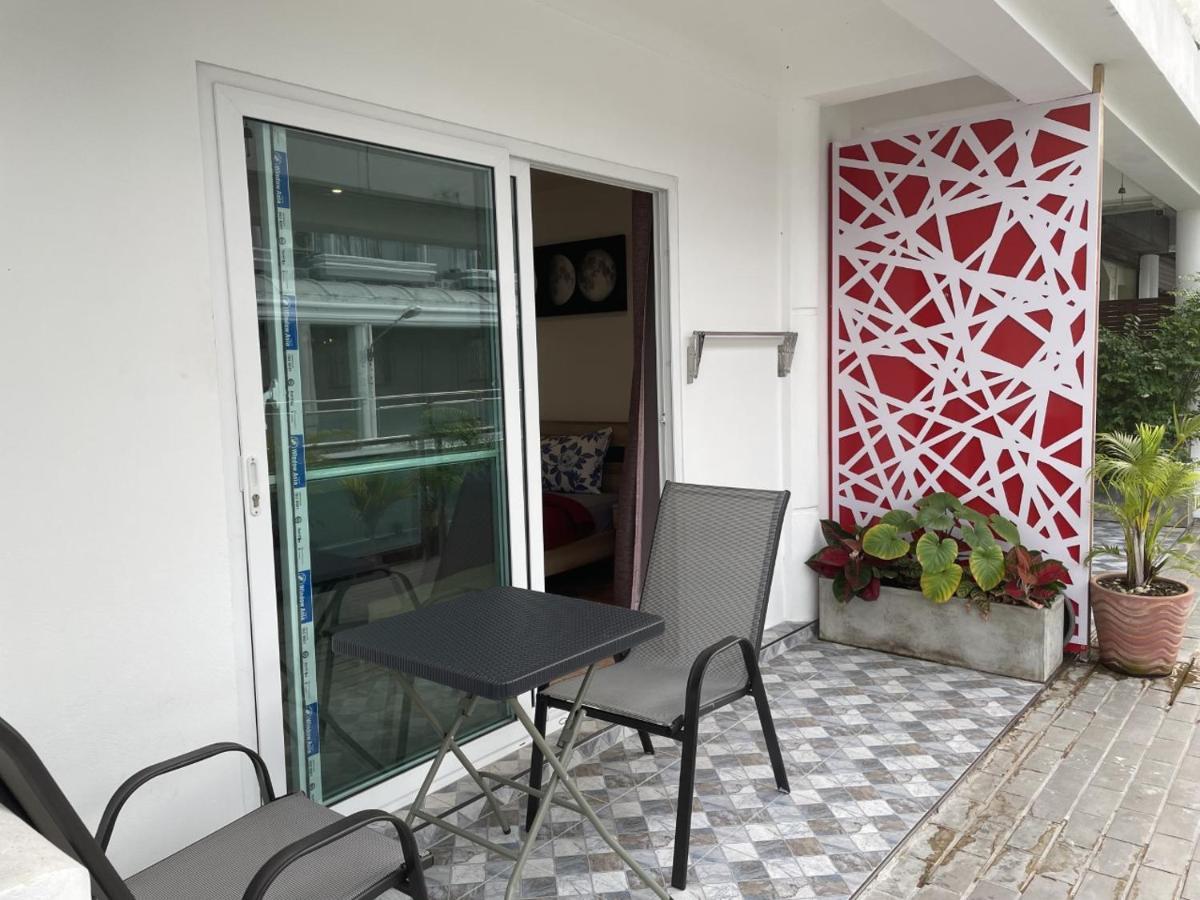 Inn Dulgence Patong Exteriör bild