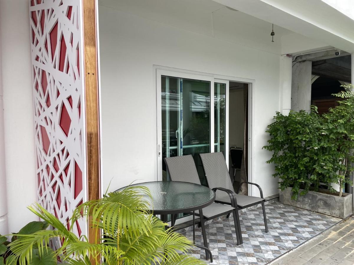 Inn Dulgence Patong Exteriör bild