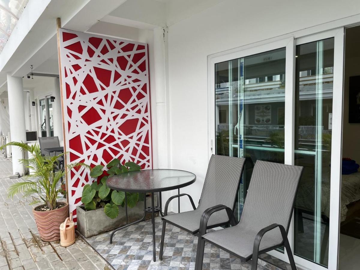 Inn Dulgence Patong Exteriör bild