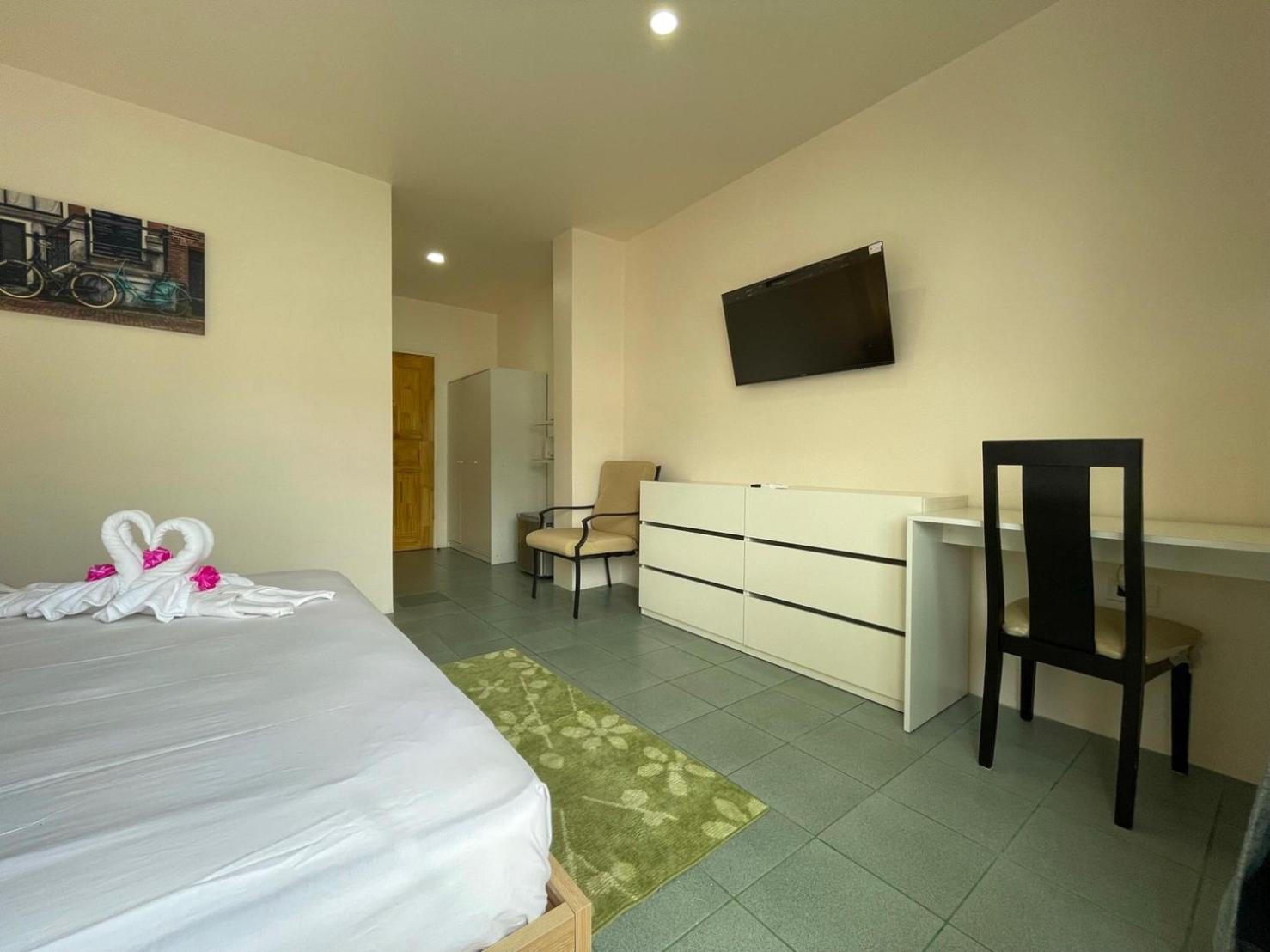 Inn Dulgence Patong Exteriör bild