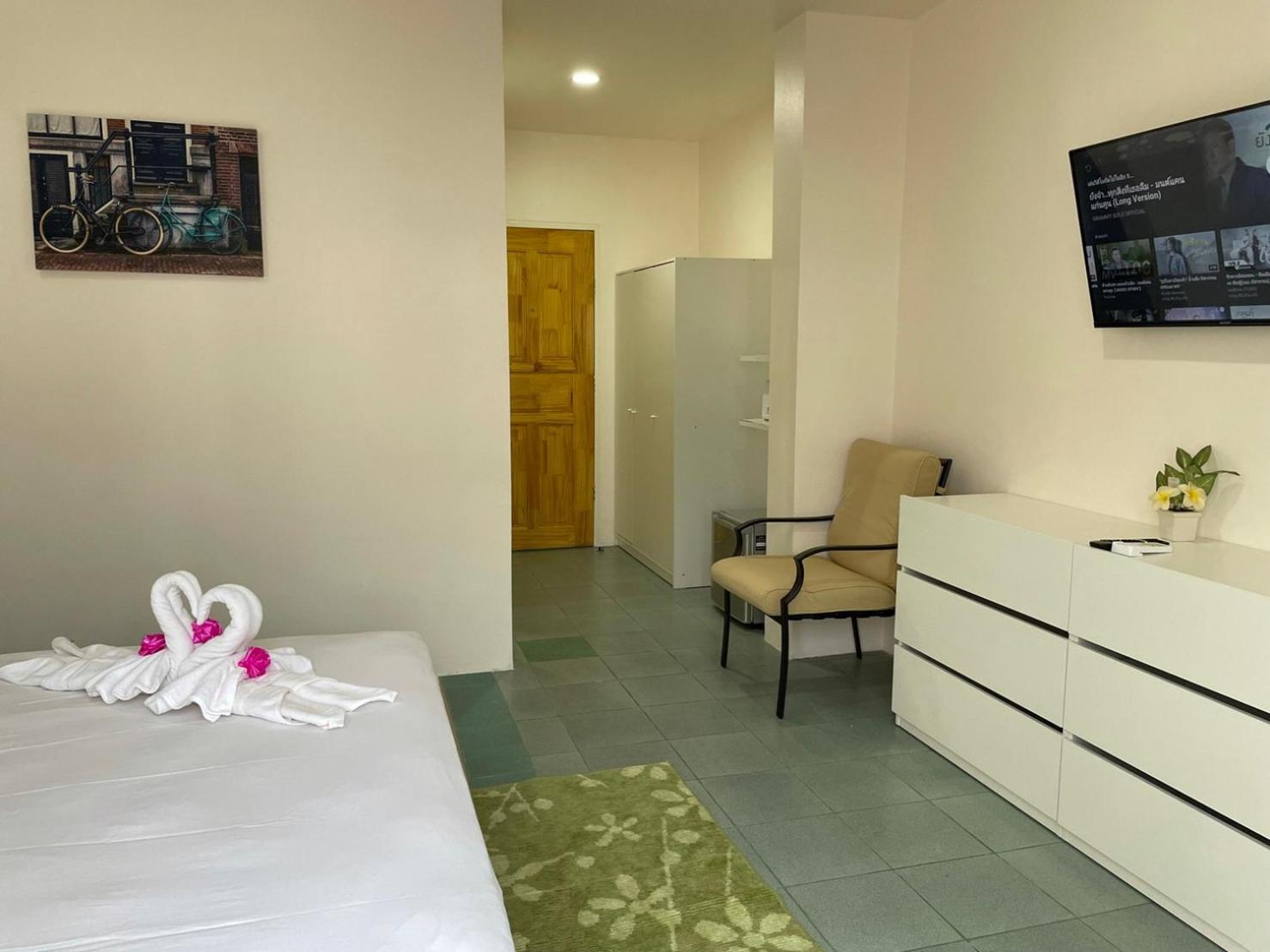 Inn Dulgence Patong Exteriör bild
