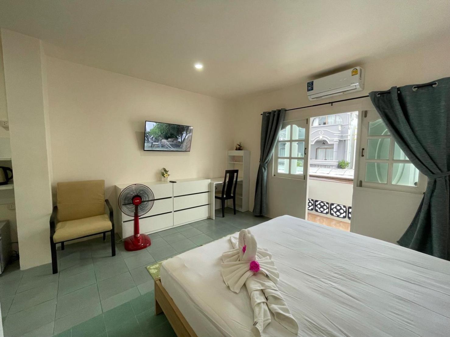 Inn Dulgence Patong Exteriör bild